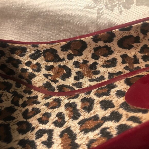 Red Patent - Picture 8 of 16